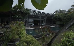976 Panangad